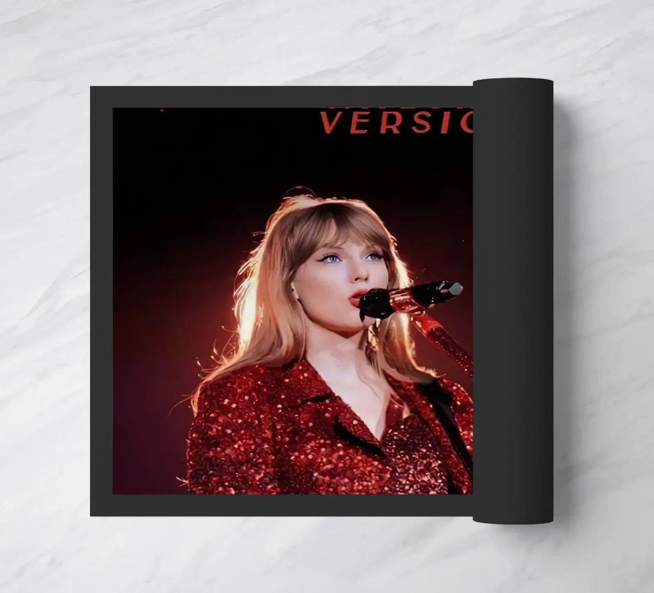 Taylor Swift Red zerbino da Musadad Shop