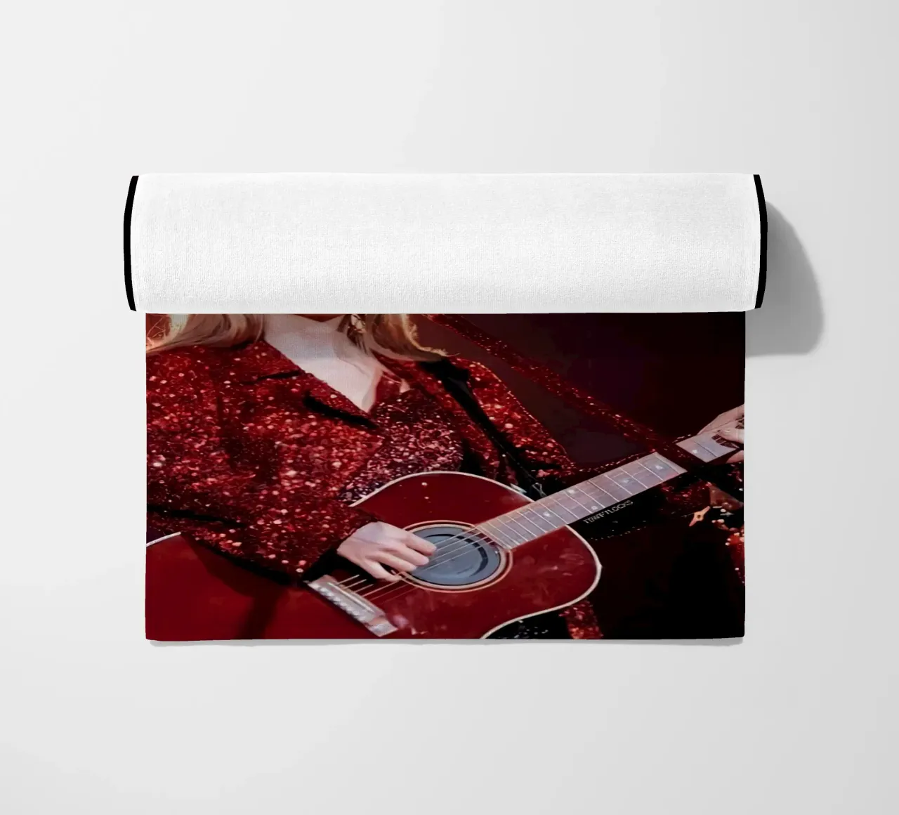 Taylor Swift Red telo mare da Musadad Shop