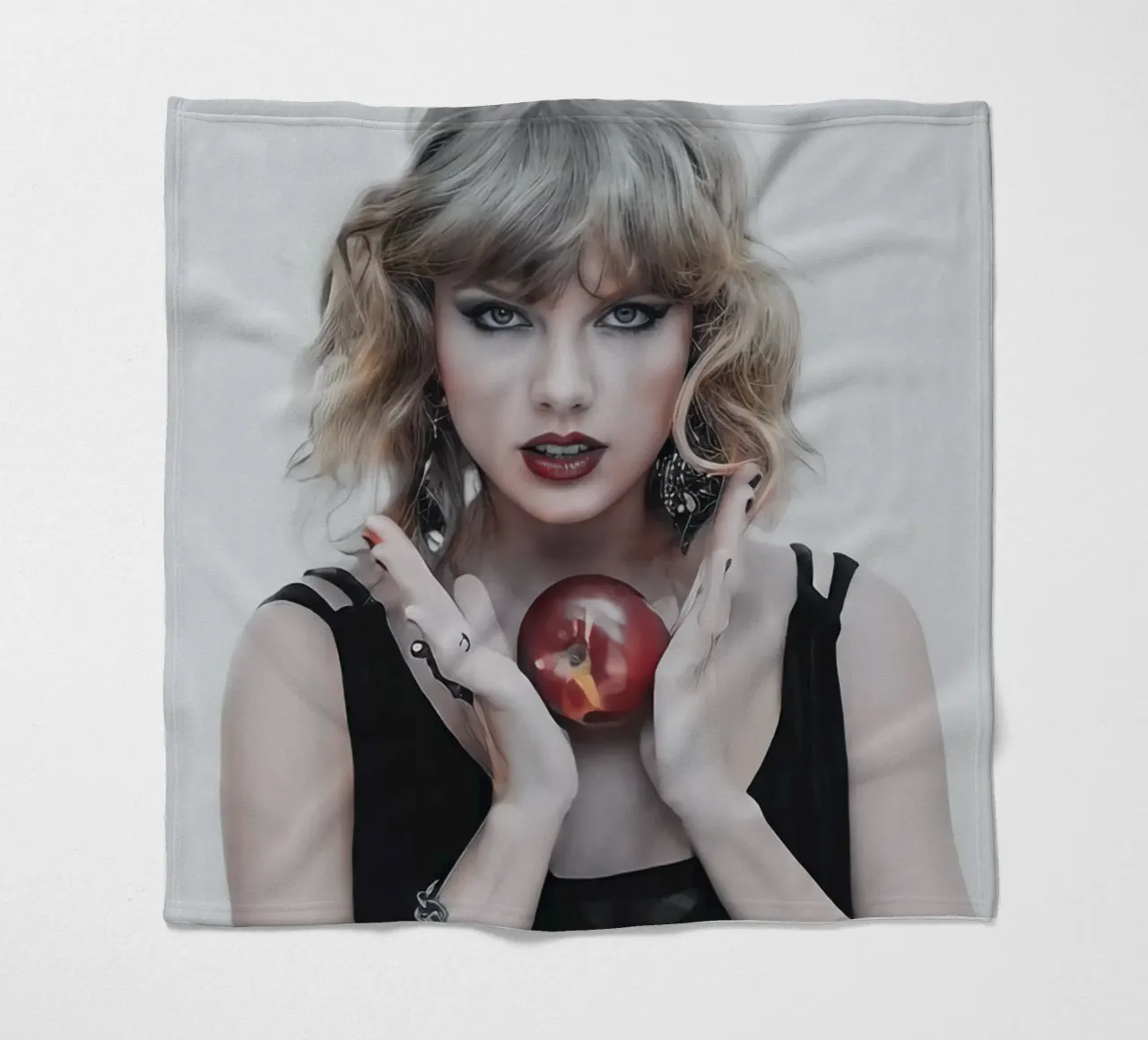 Taylor Swift Apple coperta in pile da Musadad Shop
