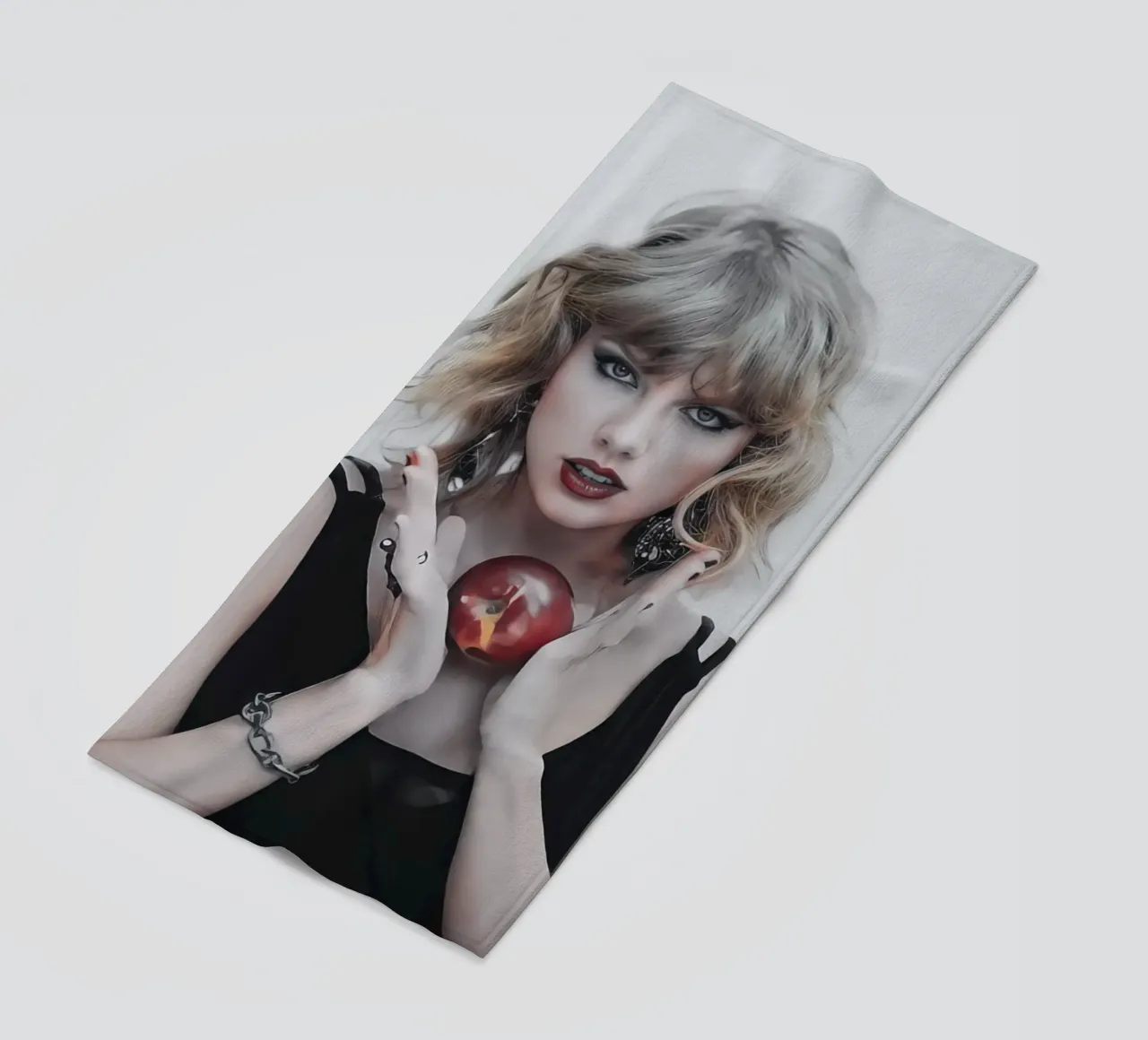 Taylor Swift Apple telo mare da Musadad Shop