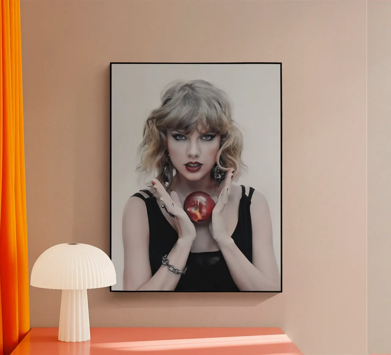 Taylor Swift Apple plexiglass da Musadad Shop