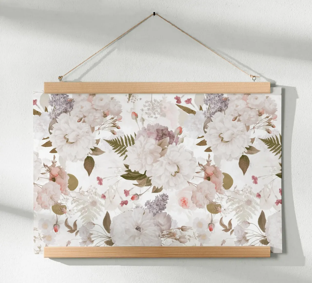 Morbide peonie vintage con rose felci e fiori delicati poster con telaio in plastica da Vintage World - Uta Naumann