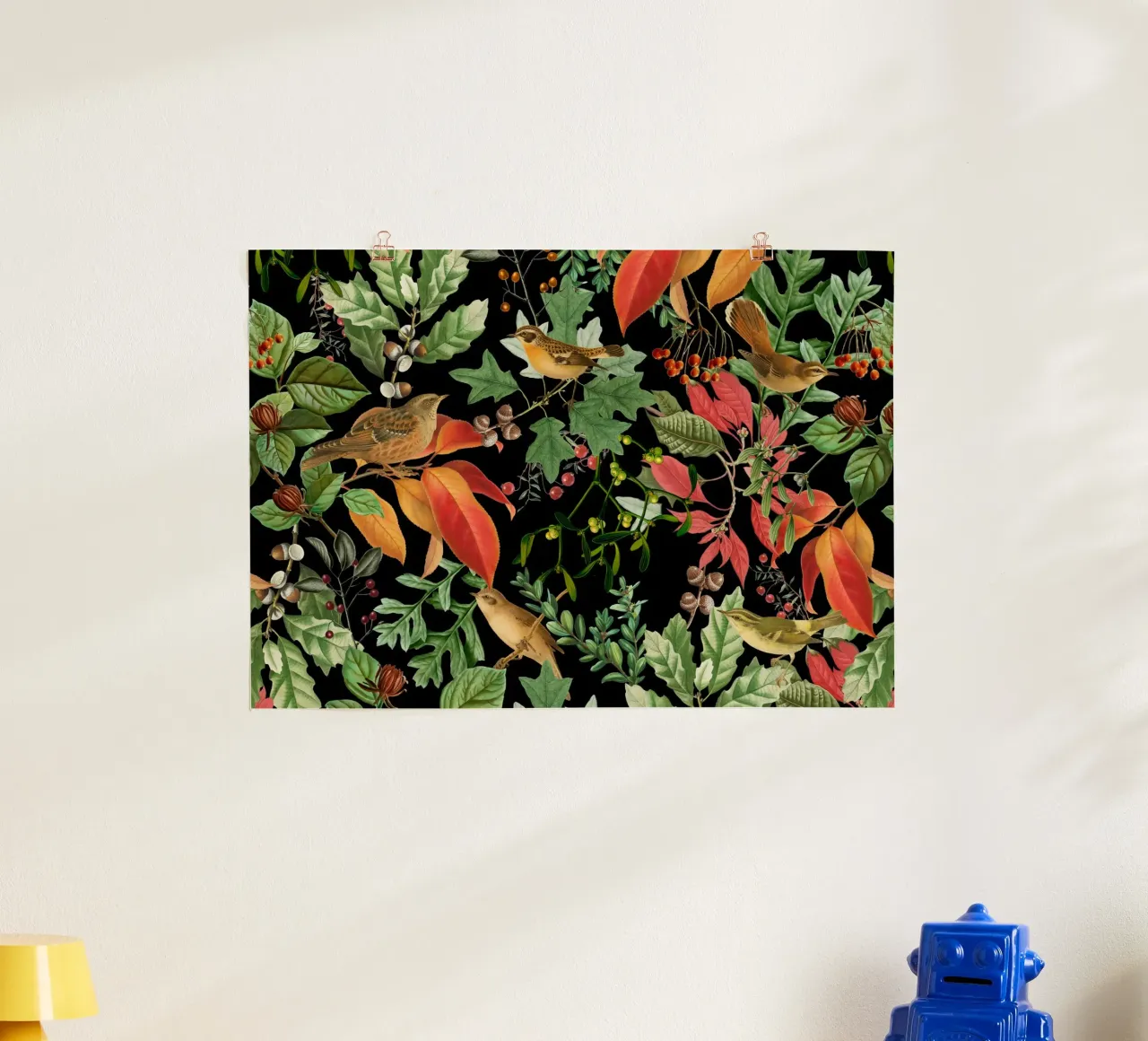 Notte della Foresta Oscura con Uccelli Foglie d'Autunno e Bosco Berr poster da Vintage World - Uta Naumann