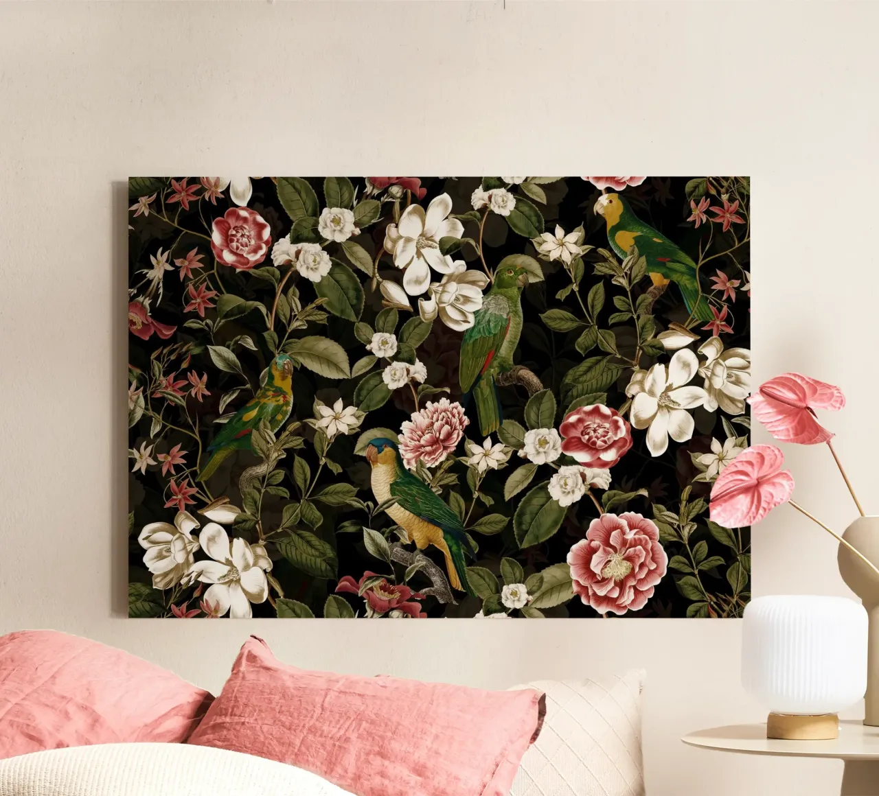Pappagalli tropicali scuri con camelie, magnolie e rose tela con Cornice a cassetta da Vintage World - Uta Naumann