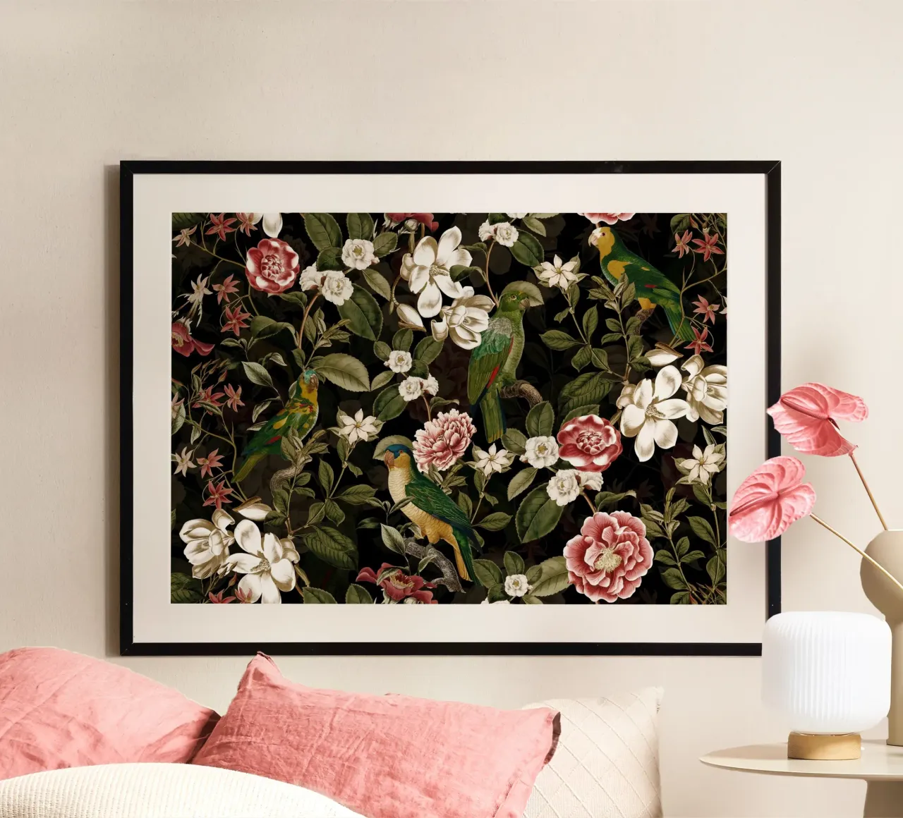 Pappagalli tropicali scuri con camelie, magnolie e rose poster da Vintage World - Uta Naumann