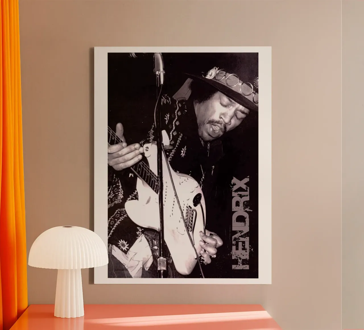 Ritratto vintage in bianco e nero di Jimi Hendrix tela con Cornice a cassetta da leguesdreams