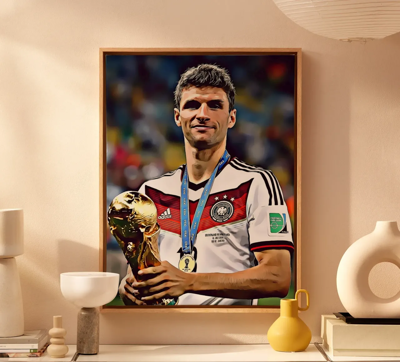 Thomas Müller - La vittoria nella Coppa del Mondo - Digital Art Poster tela con Cornice a cassetta da ArdanART