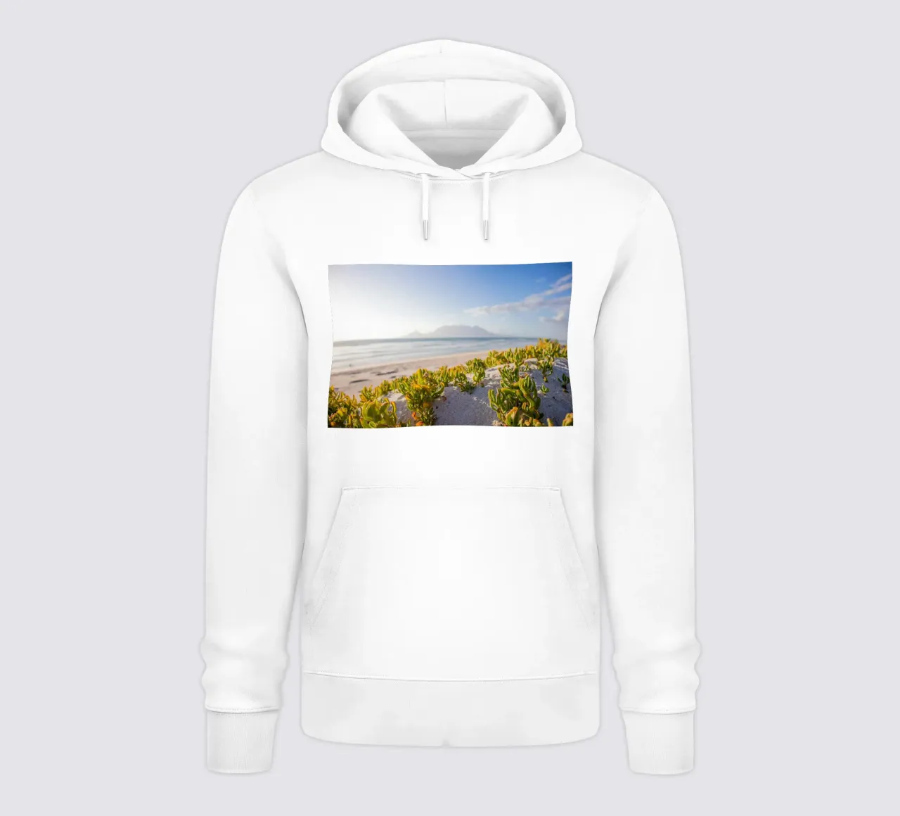cactus che crescono in riva al mare felpa con cappuccio da Earthly Visions