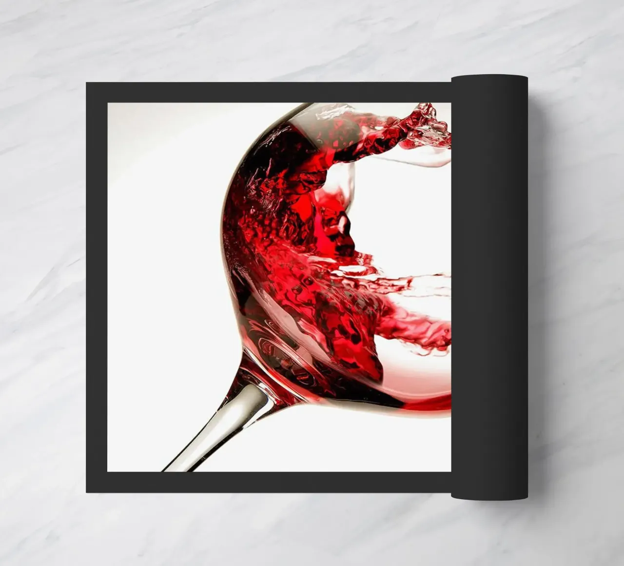 Vino rosso in un bicchiere zerbino da hanna shop