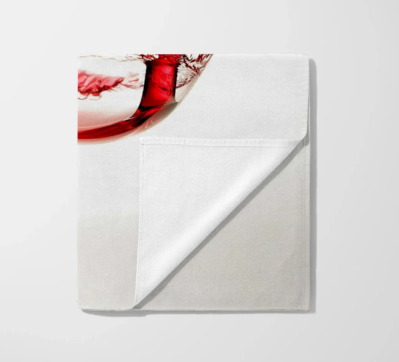 Vino rosso in un bicchiere telo mare da hanna shop