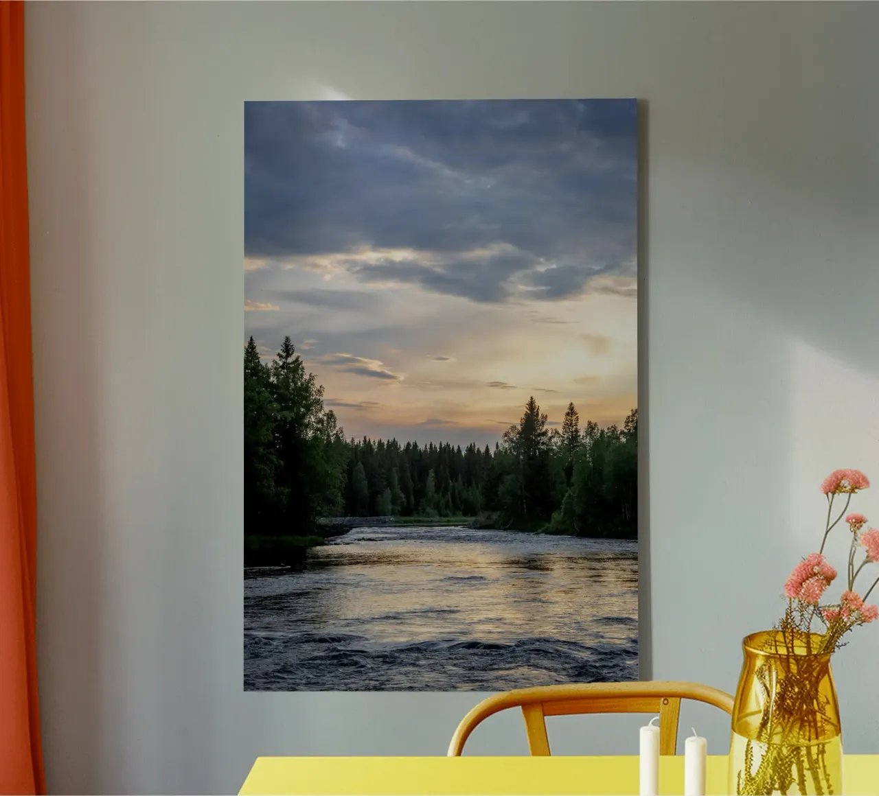 Tramonto in riva al fiume in Svezia. Poster in blu, ge tela con Cornice a cassetta da karijn_landscapes