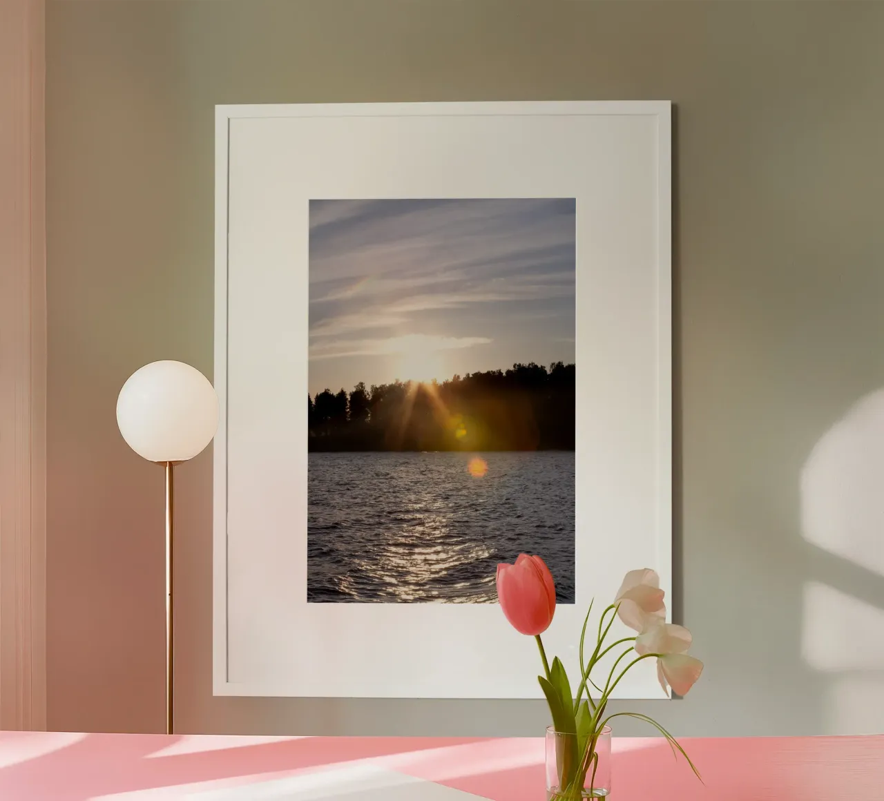 Poster naturalistico scandinavo. Tramonto su un lago m poster da karijn_landscapes