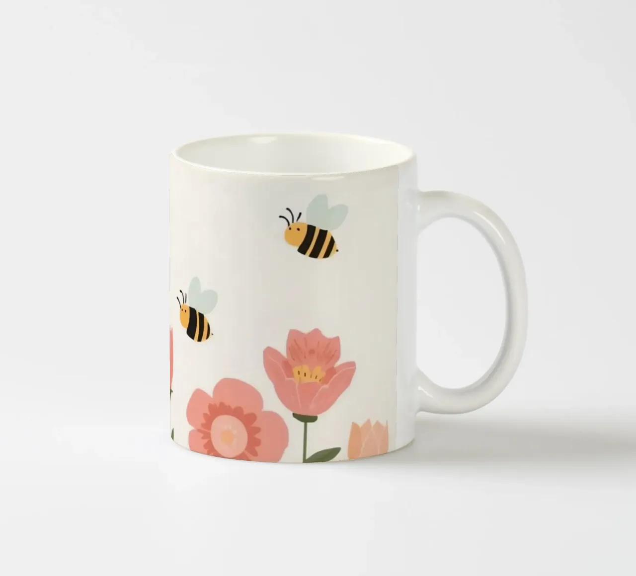 Fiori stilizzati e api carine tazza in ceramica da DesignDoodle