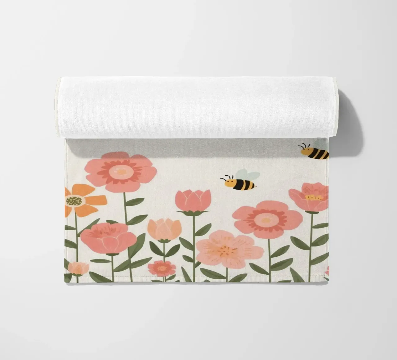 Fiori stilizzati e api carine telo mare da DesignDoodle