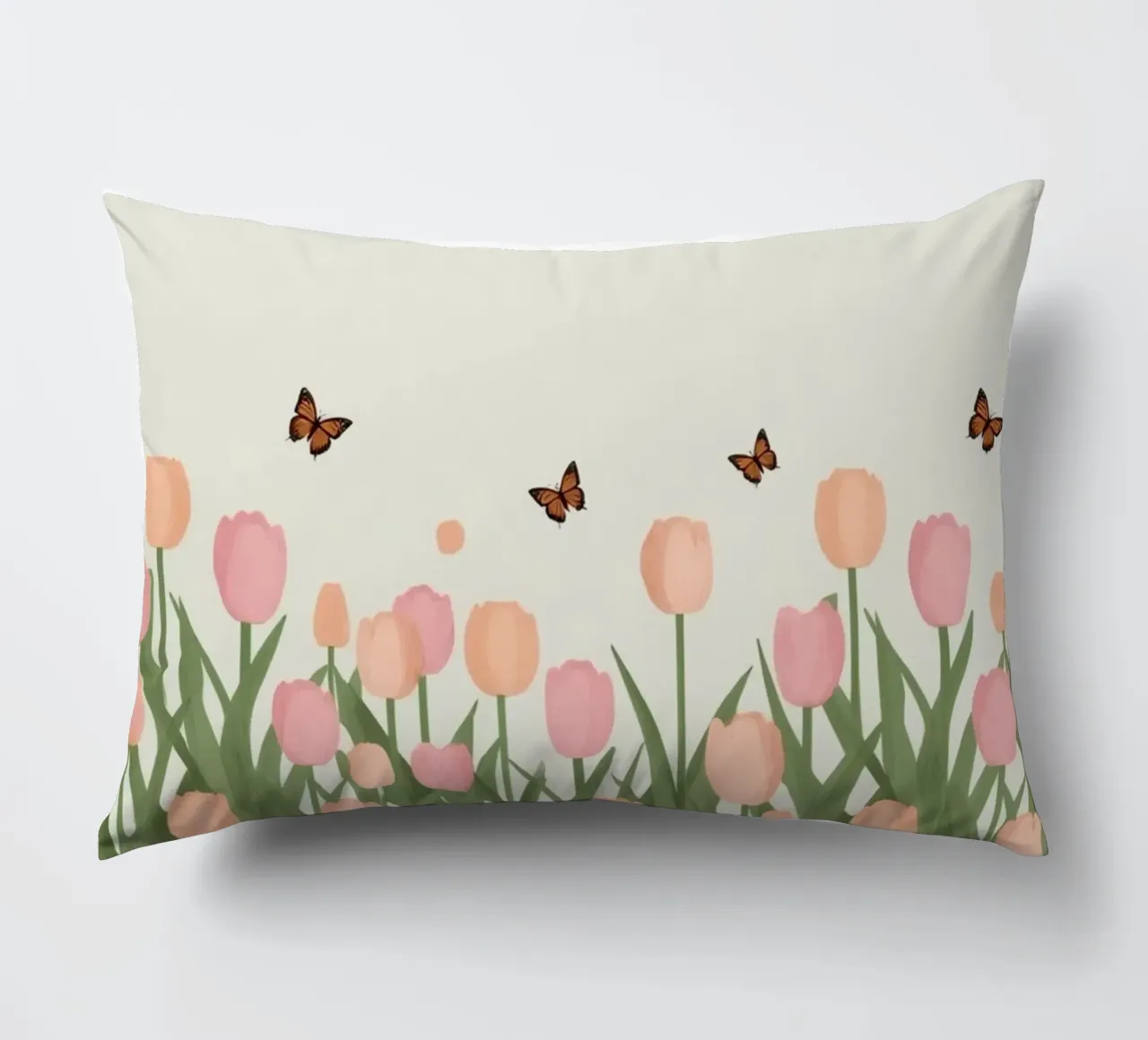 Tulipani e farfalle in pace cuscino da DesignDoodle