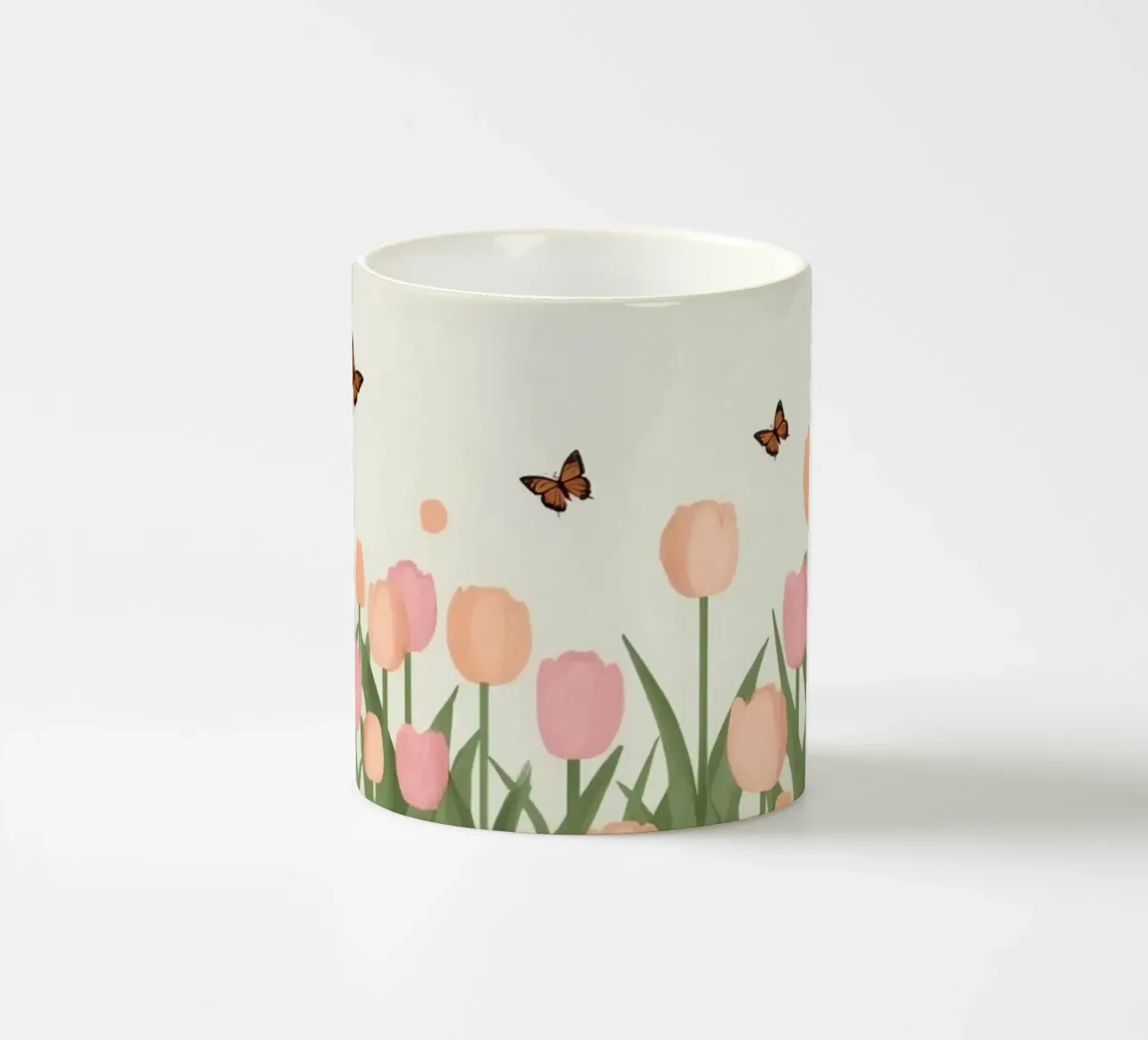 Tulipani e farfalle in pace tazza in ceramica da DesignDoodle