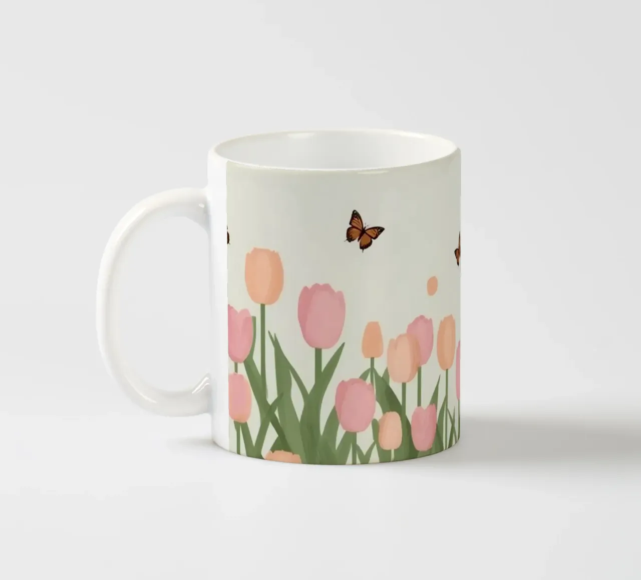Tulipani e farfalle in pace tazza in ceramica da DesignDoodle