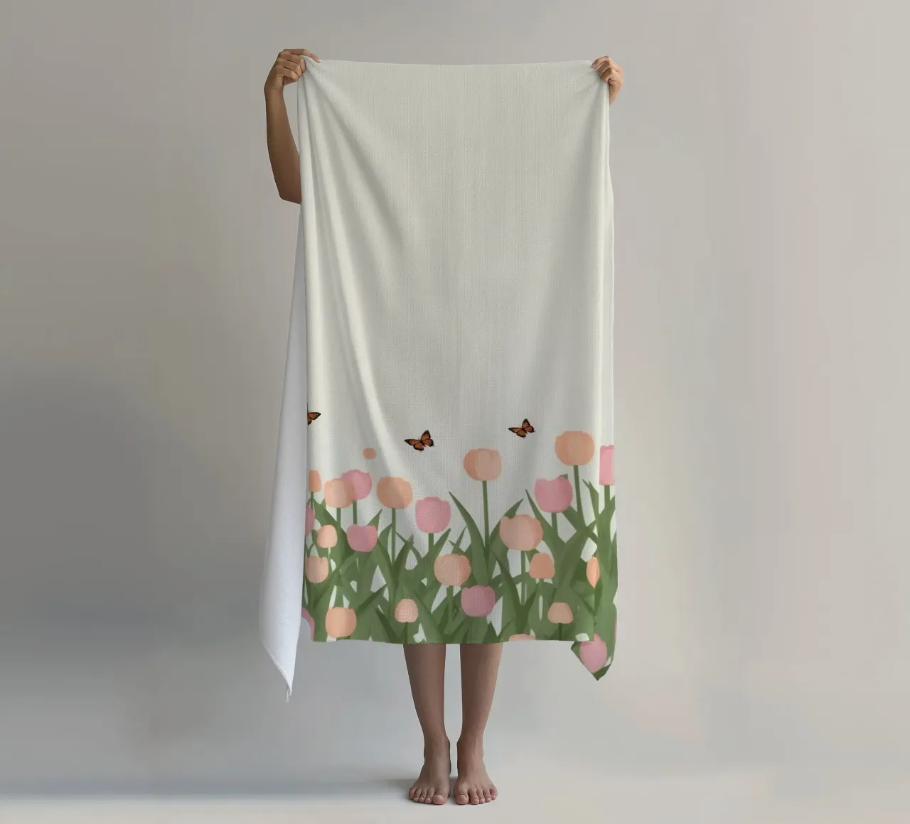 Tulipani e farfalle in pace telo mare da DesignDoodle