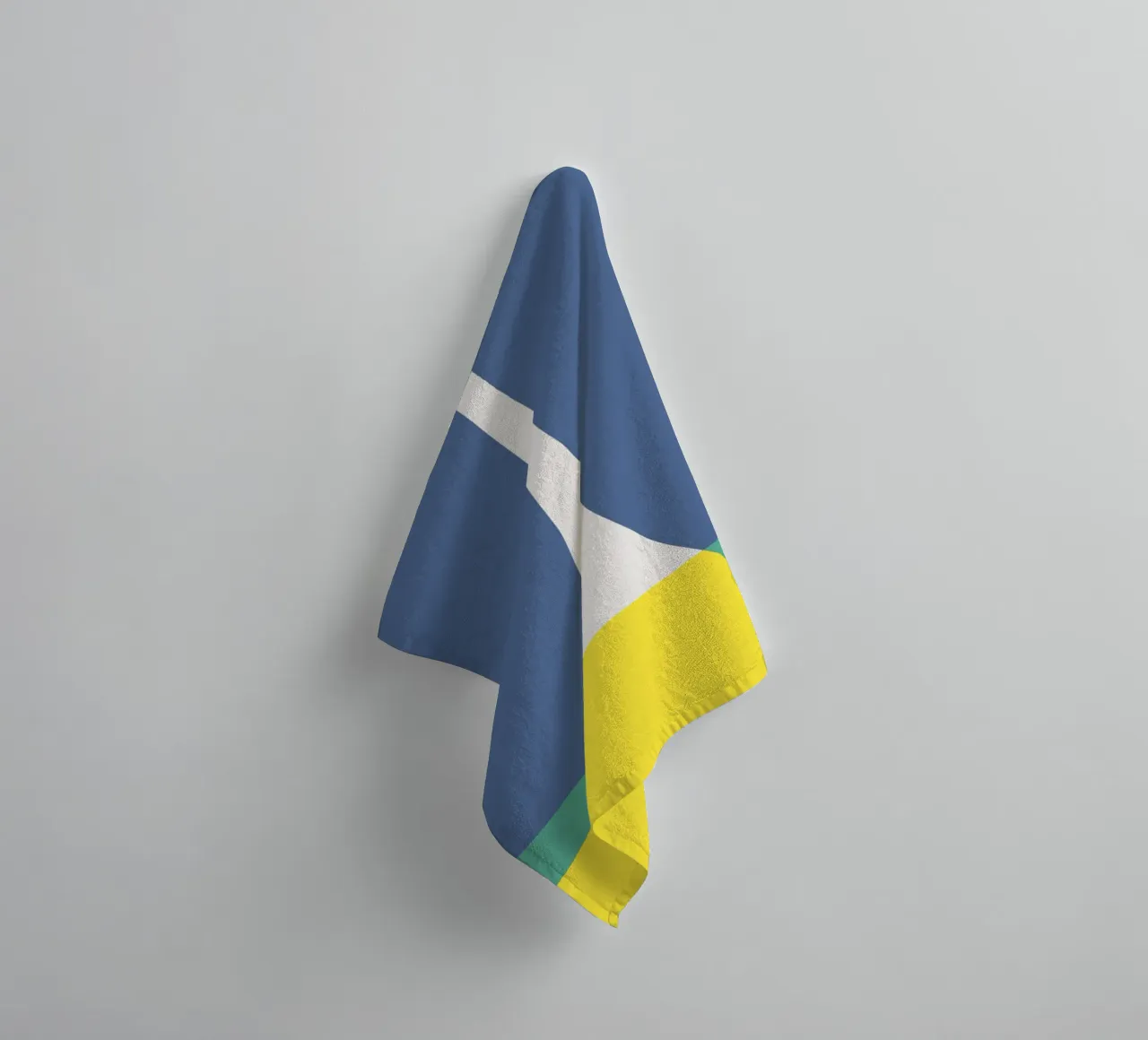 Le bleu et le jaune passent au vert serviette de bain de Little Dean