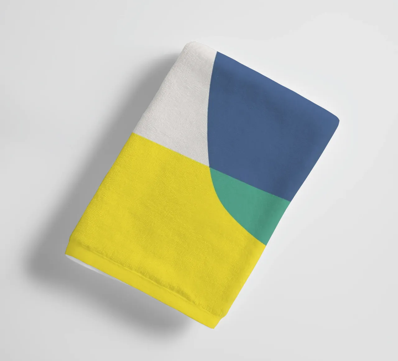 Le bleu et le jaune passent au vert serviette de bain de Little Dean