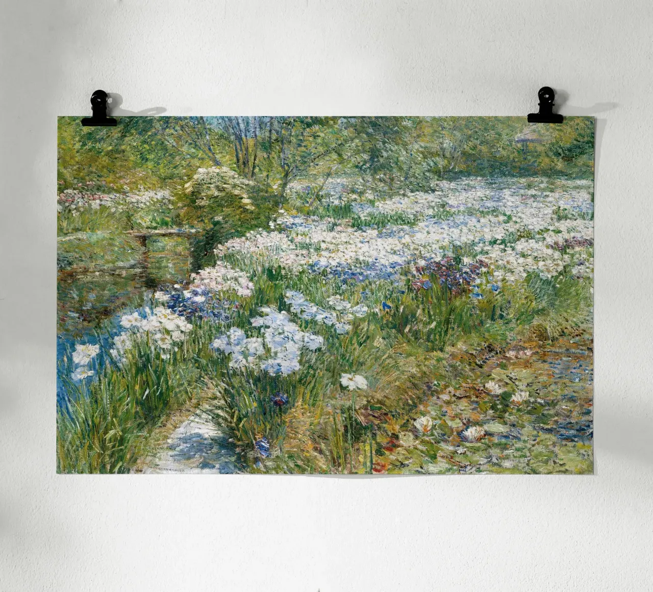 The Water Garden - Childe Hassam poster con telaio in plastica da apoloprints