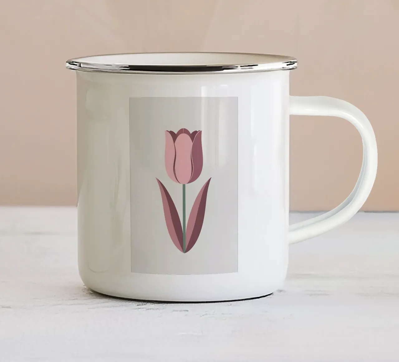 Forma a tulipano tazza in smalto da Botanical Gallery