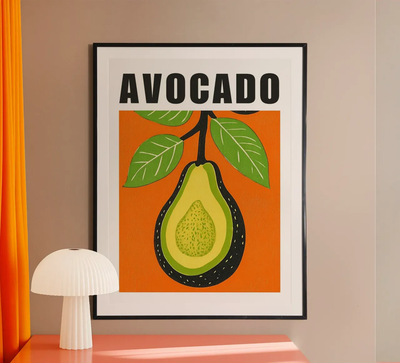 Stampa d'arte di frutta retrò sull'avocado poster con telaio in legno da Maria Maier