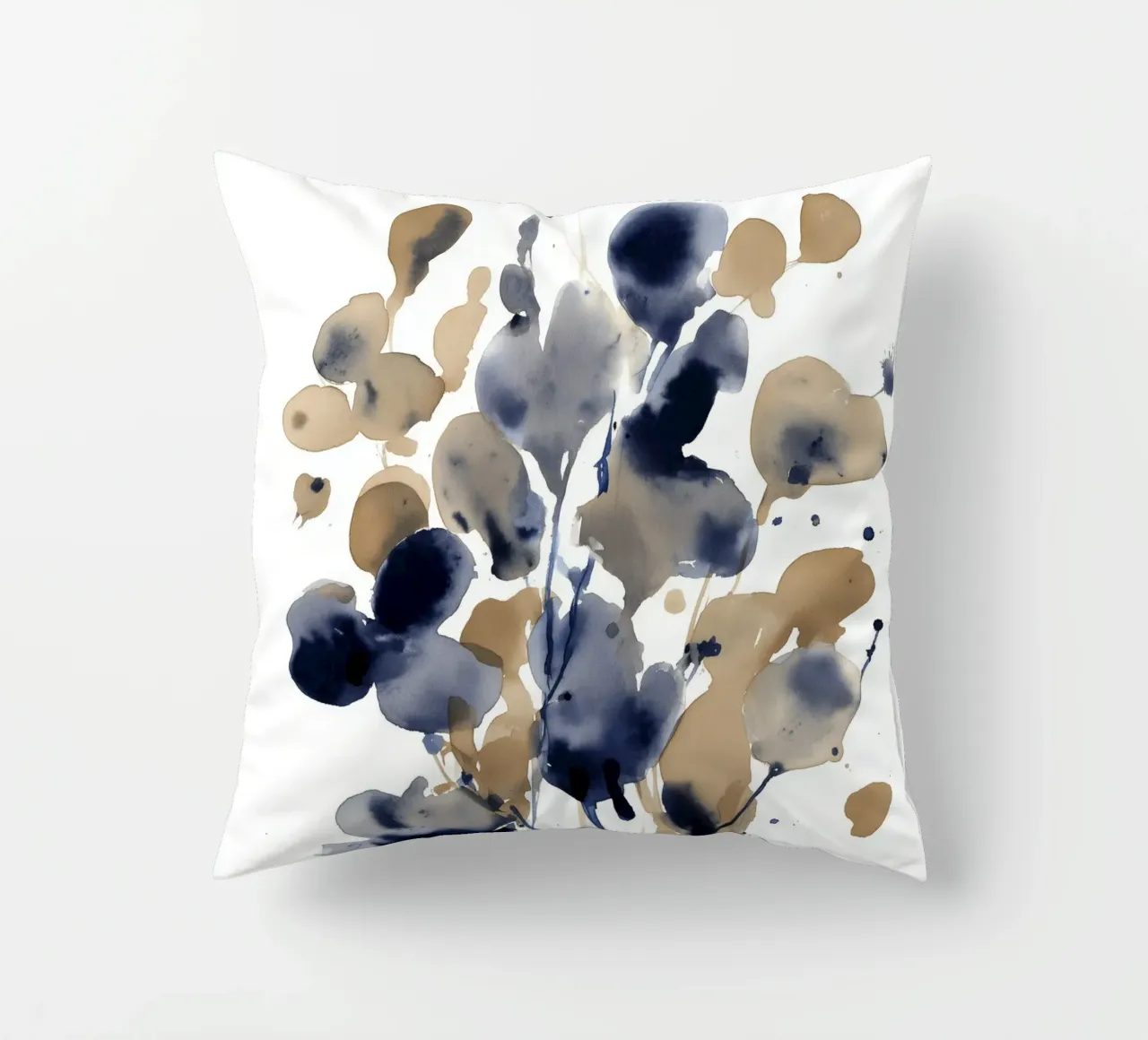 Rami indaco e ocra cuscino da Sophia Calder Studio