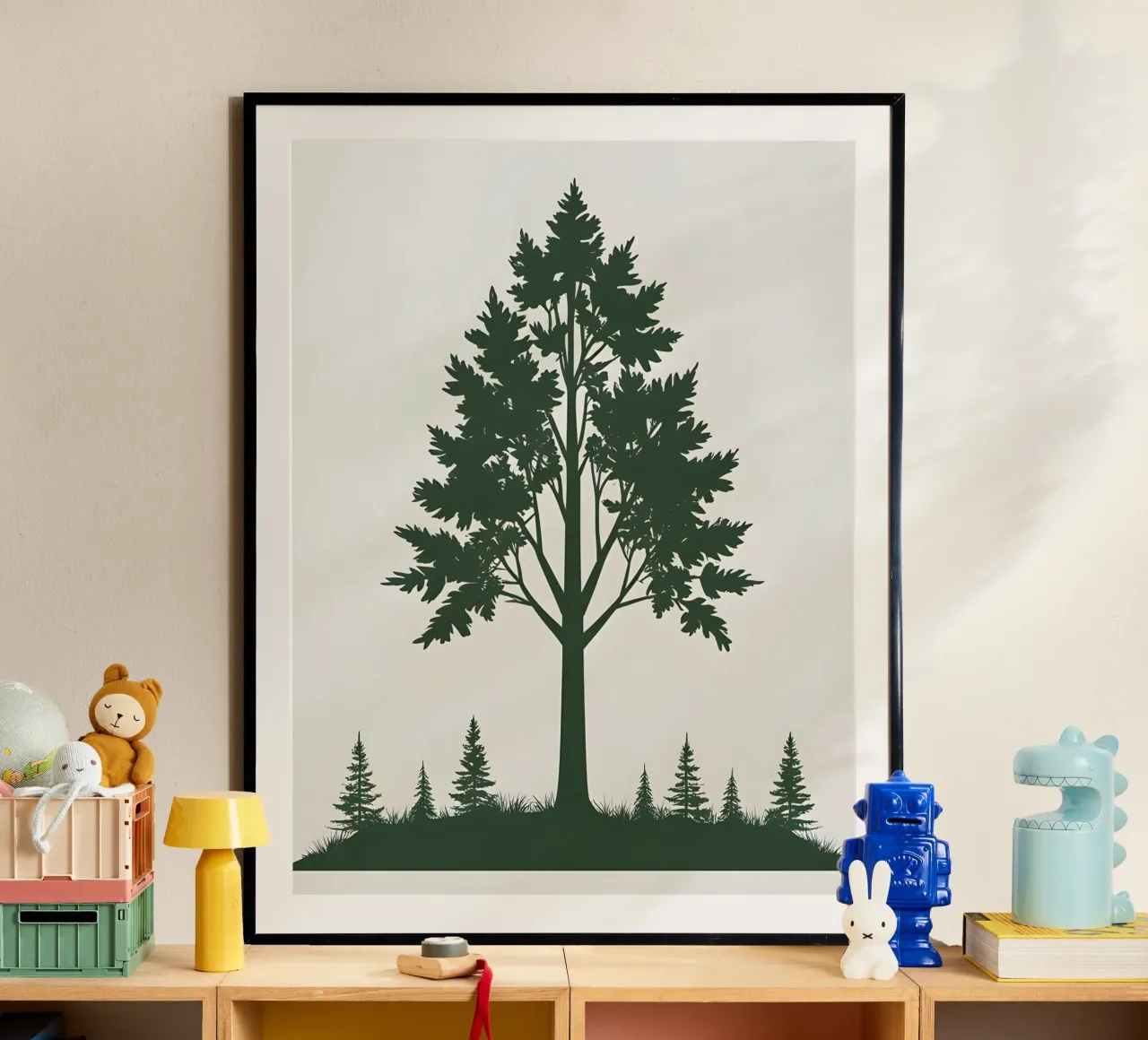 Silhouette di un singolo albero poster con telaio in legno da The Green Room