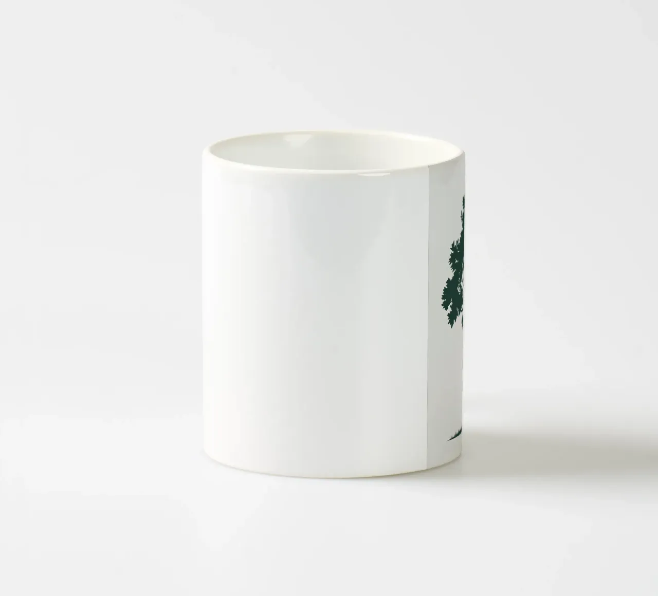Silhouette di un singolo albero tazza in ceramica da Botanical Gallery