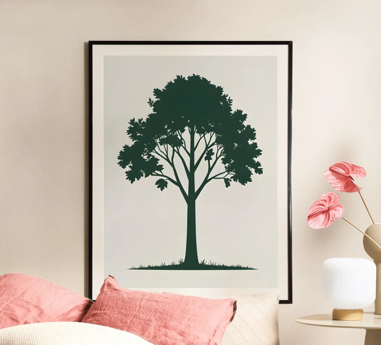 Silhouette di un singolo albero poster con telaio in plastica da The Green Room