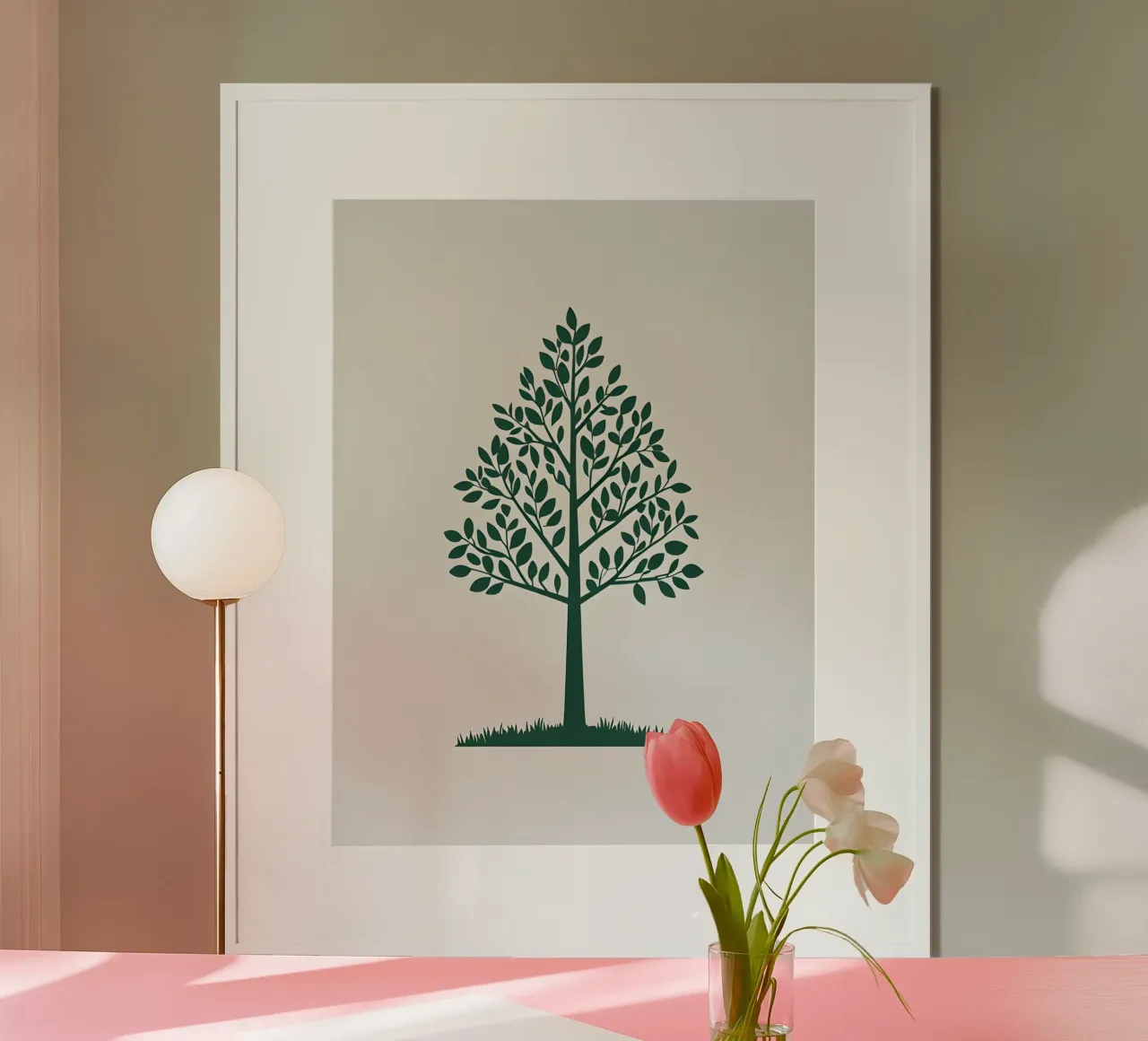 Sagoma di un singolo albero poster con telaio in plastica da The Green Room