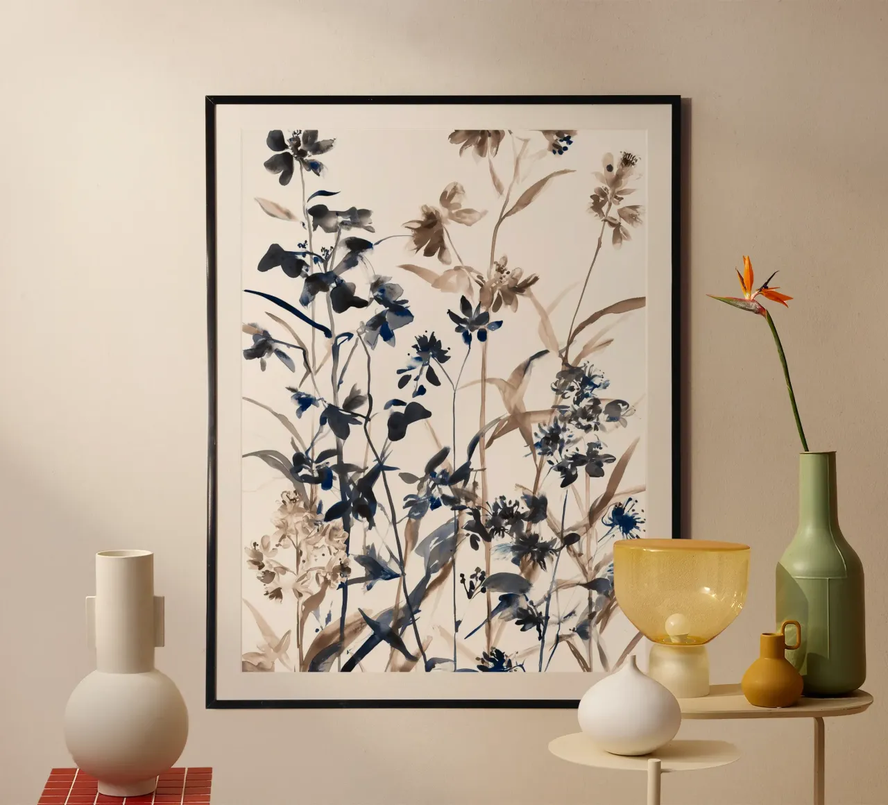 Steli di prato selvatico poster con telaio in legno da Sophia Calder Studio