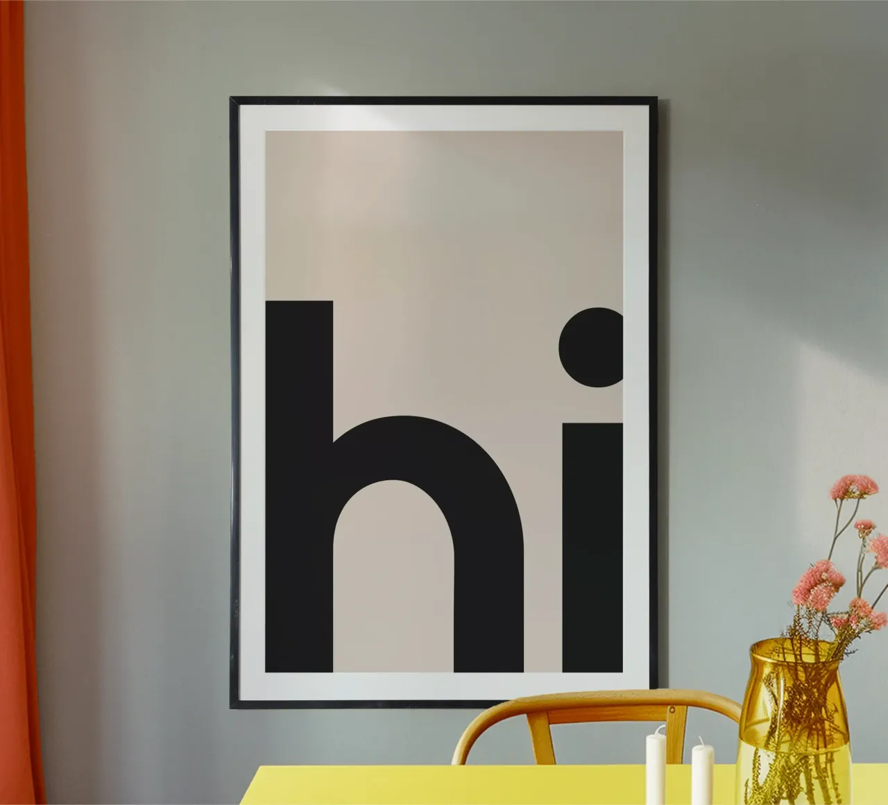 Hi Beige poster con telaio in alluminio da Mottos by Sinan Saydik