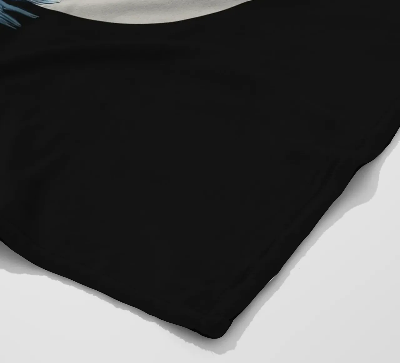 Feather in a circle II coperta in pile da Balazs Solti