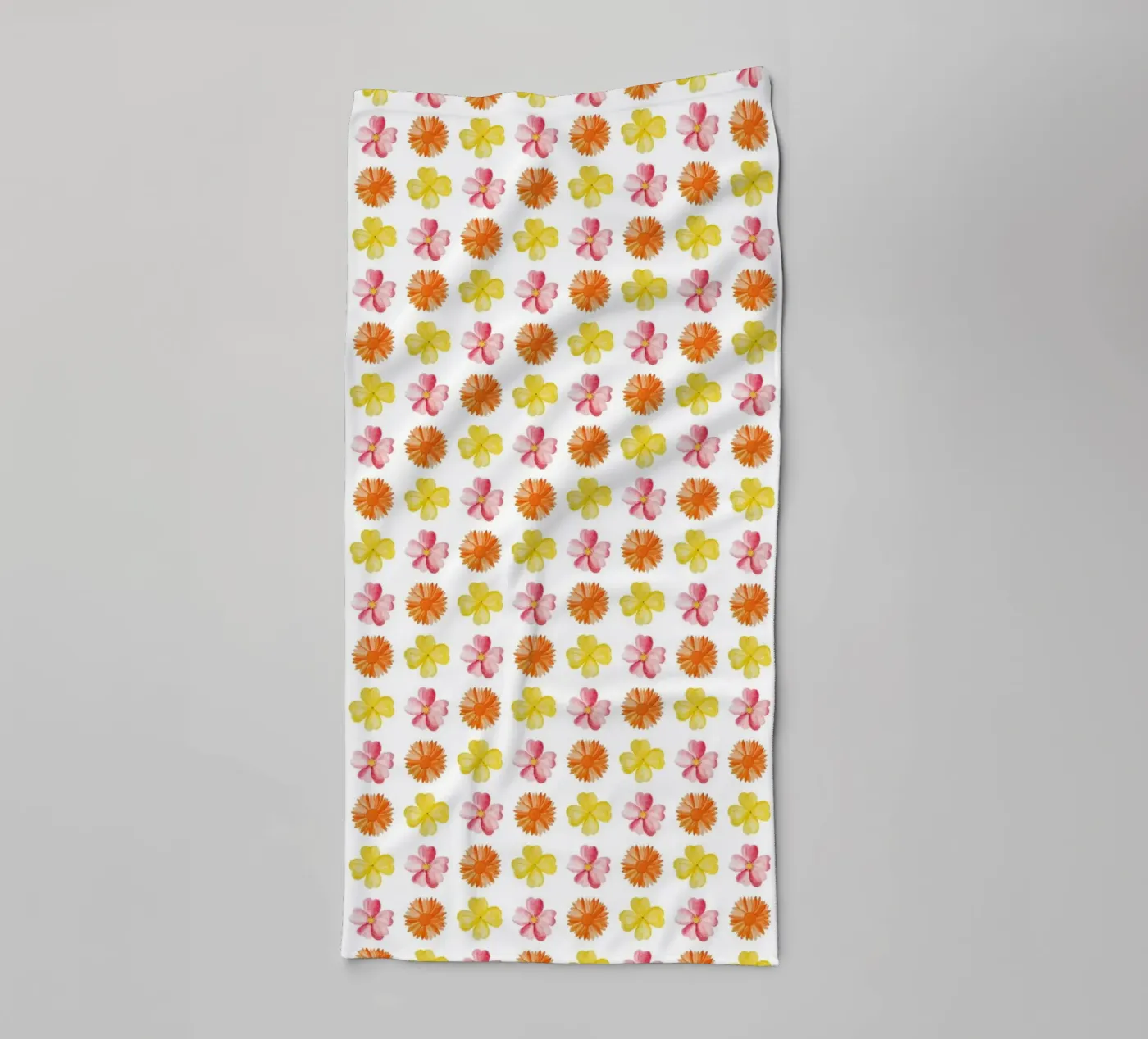 Flower Pattern #1 badhanddoek van kathrinmay