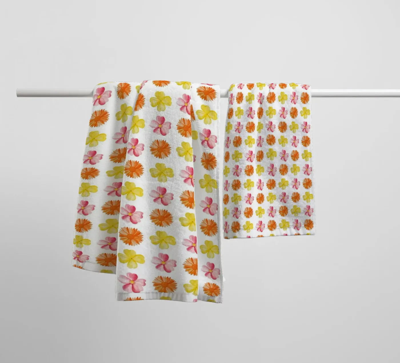 Flower Pattern #1 badhanddoek van kathrinmay