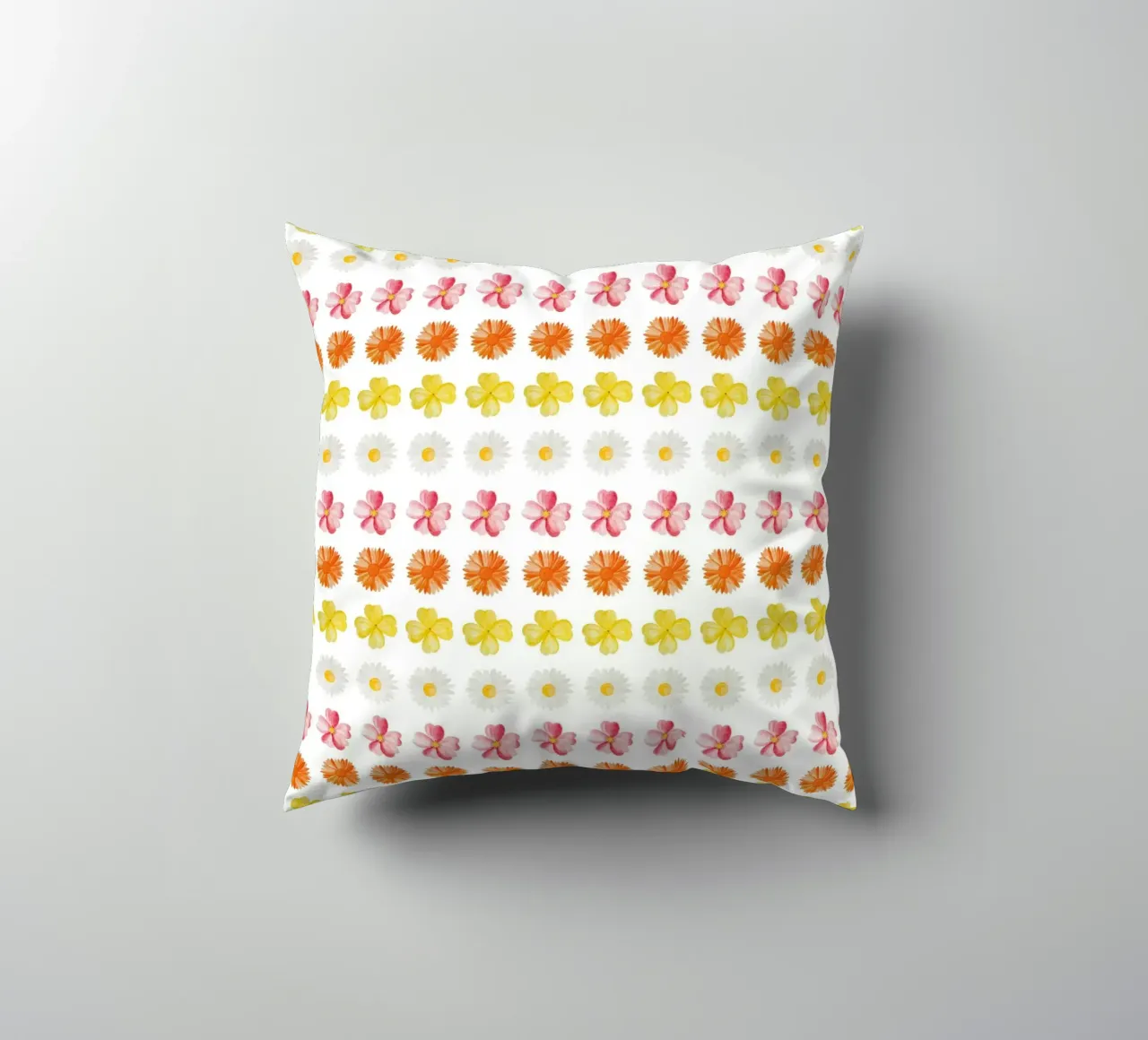 Flower Pattern #4 cuscino da kathrinmay