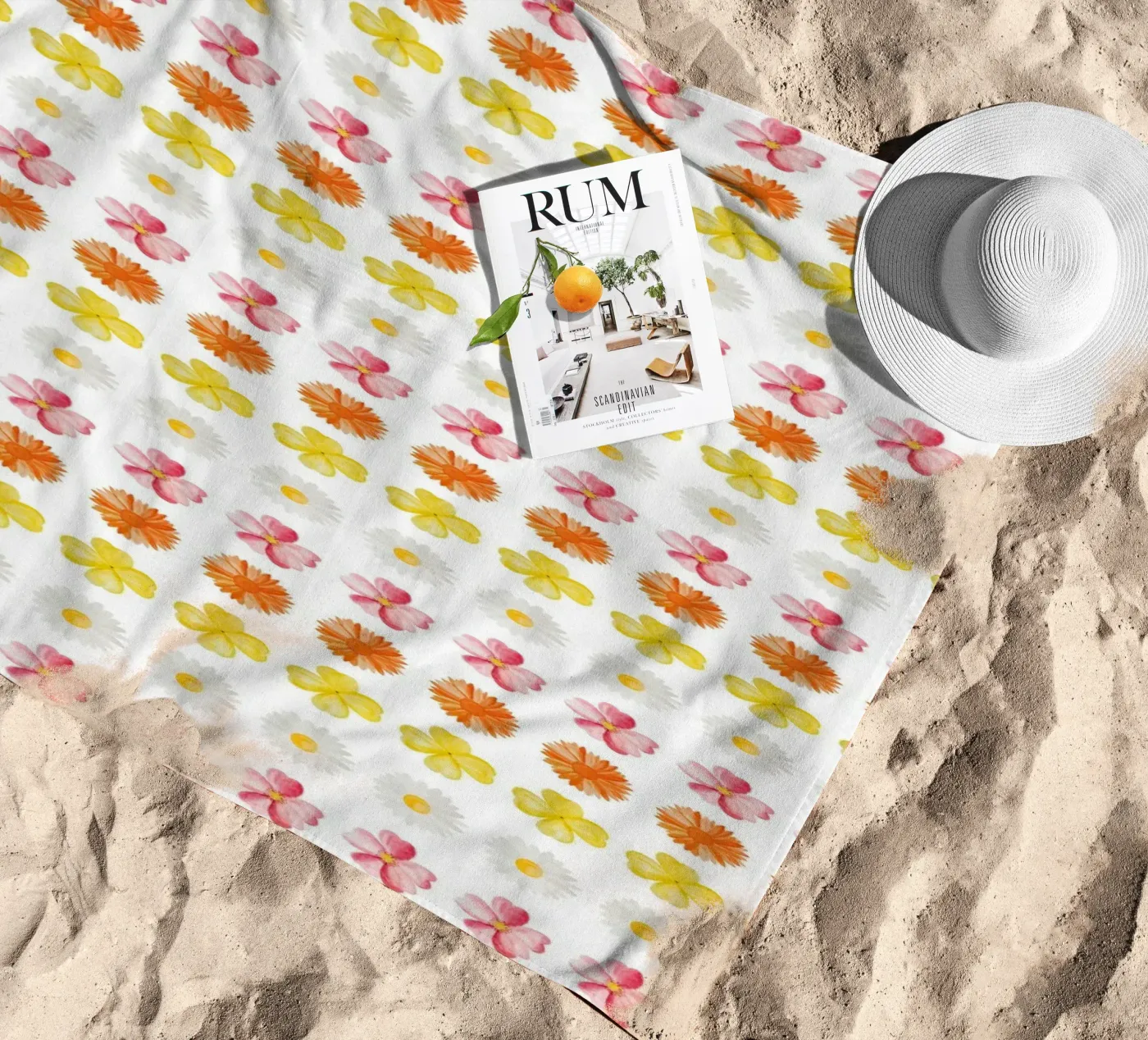 Flower Pattern #4 strandhanddoek van kathrinmay