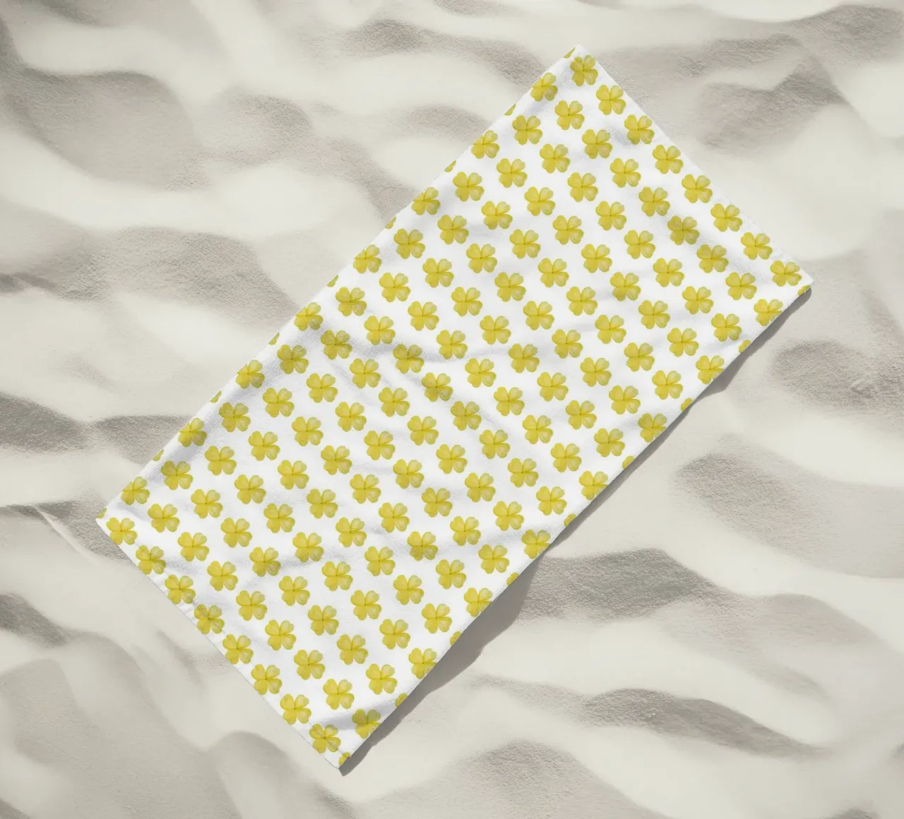 Yellow Flower Pattern telo mare da kathrinmay