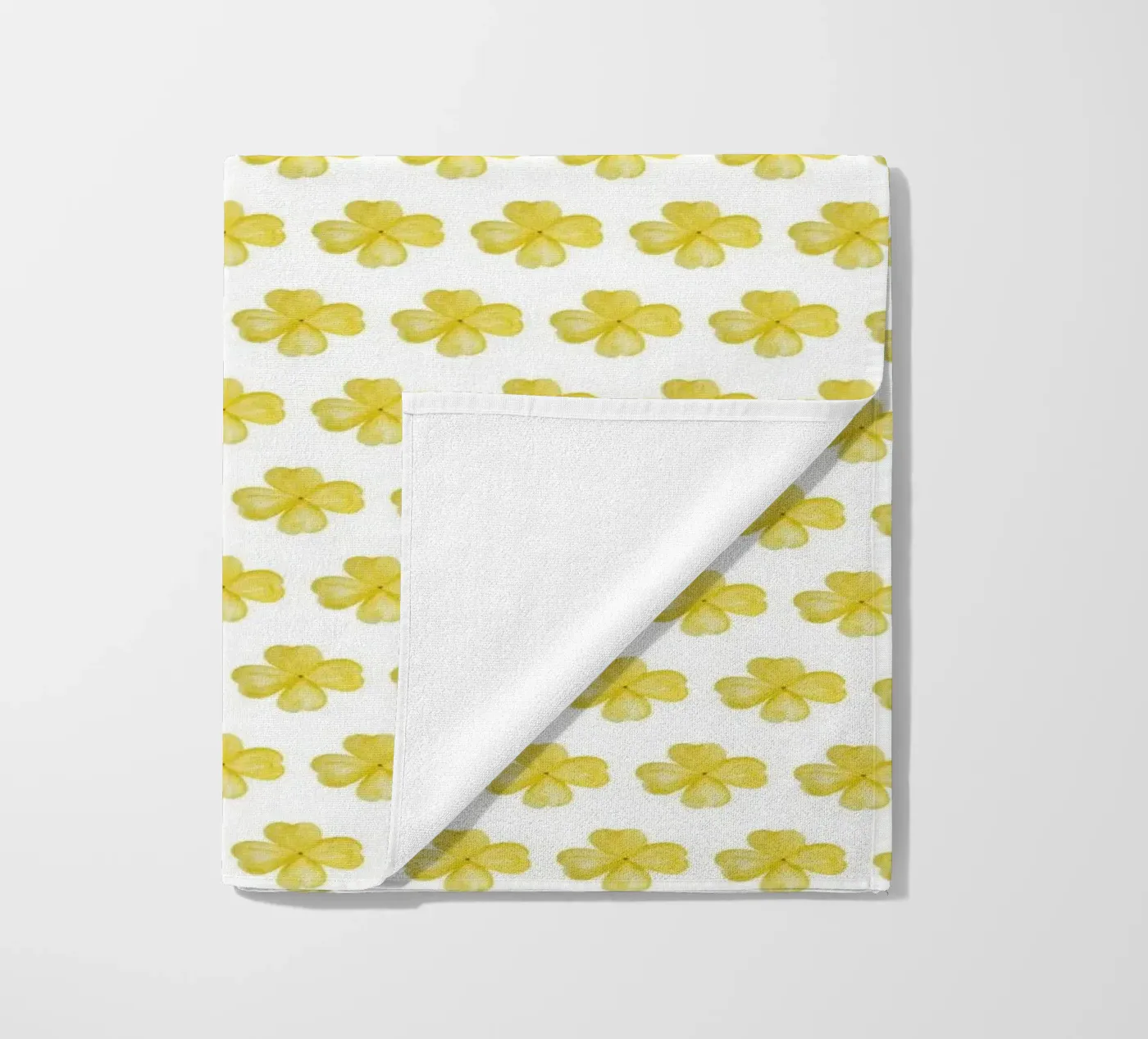 Yellow Flower Pattern telo mare da kathrinmay