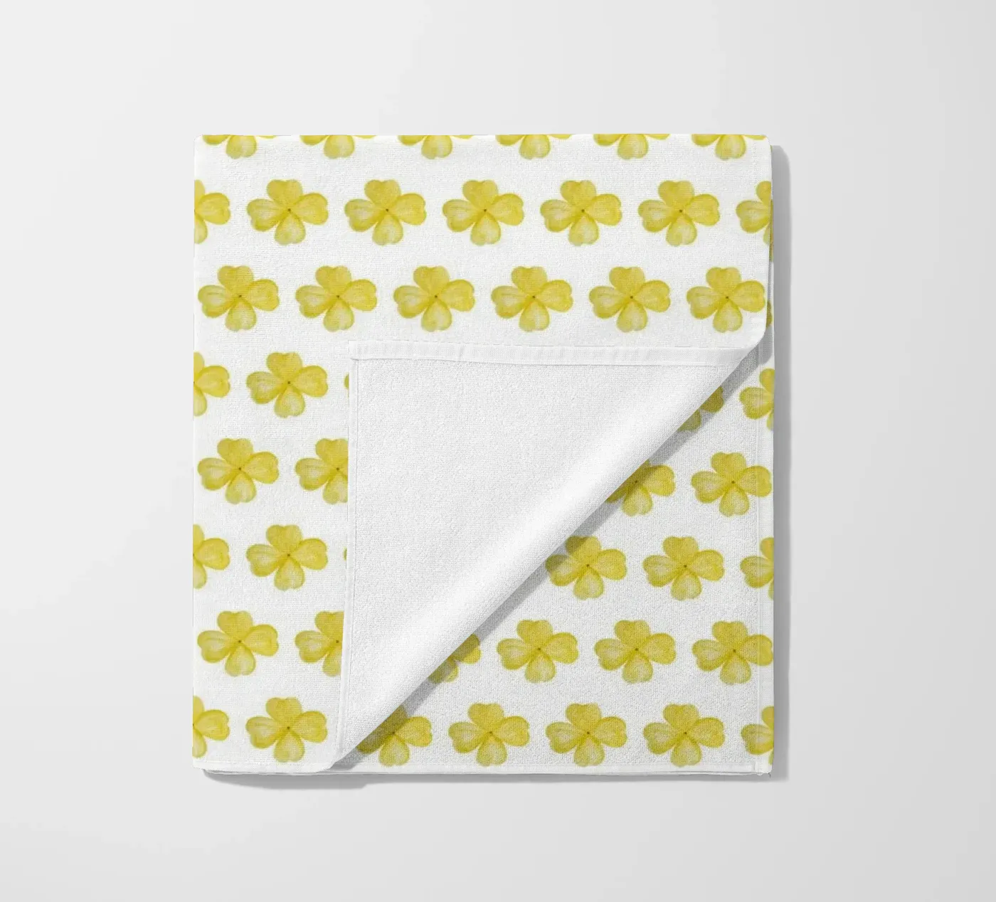 Yellow Flower Pattern telo mare da kathrinmay