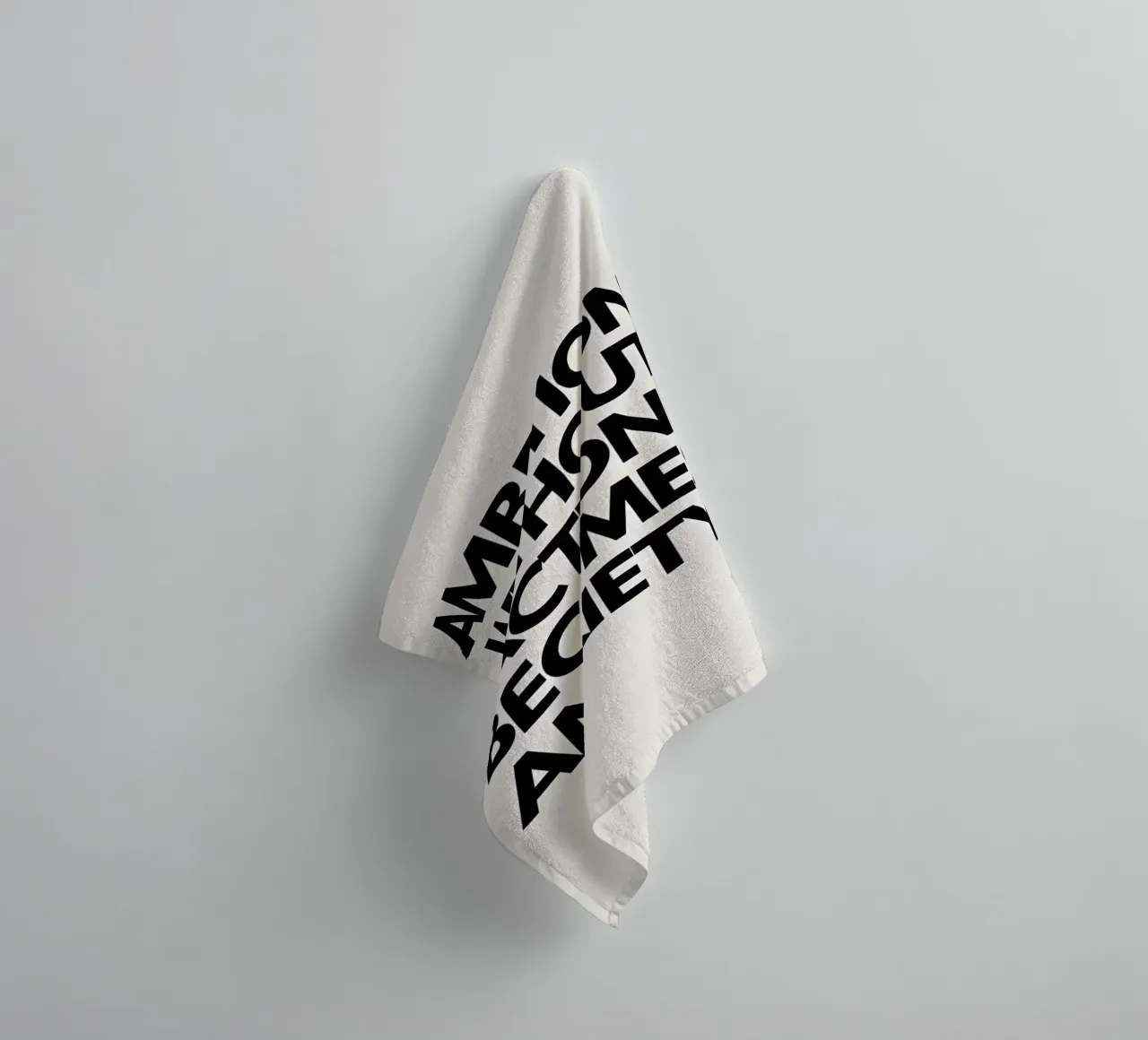 "Ambition without action becomes anxiety." asciugamano da bagno da Type & Tape