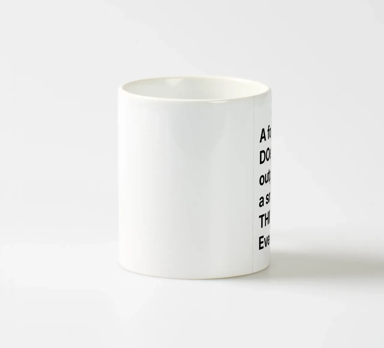 "The more time you waste, the more you will struggle." tazza in ceramica da Type & Tape