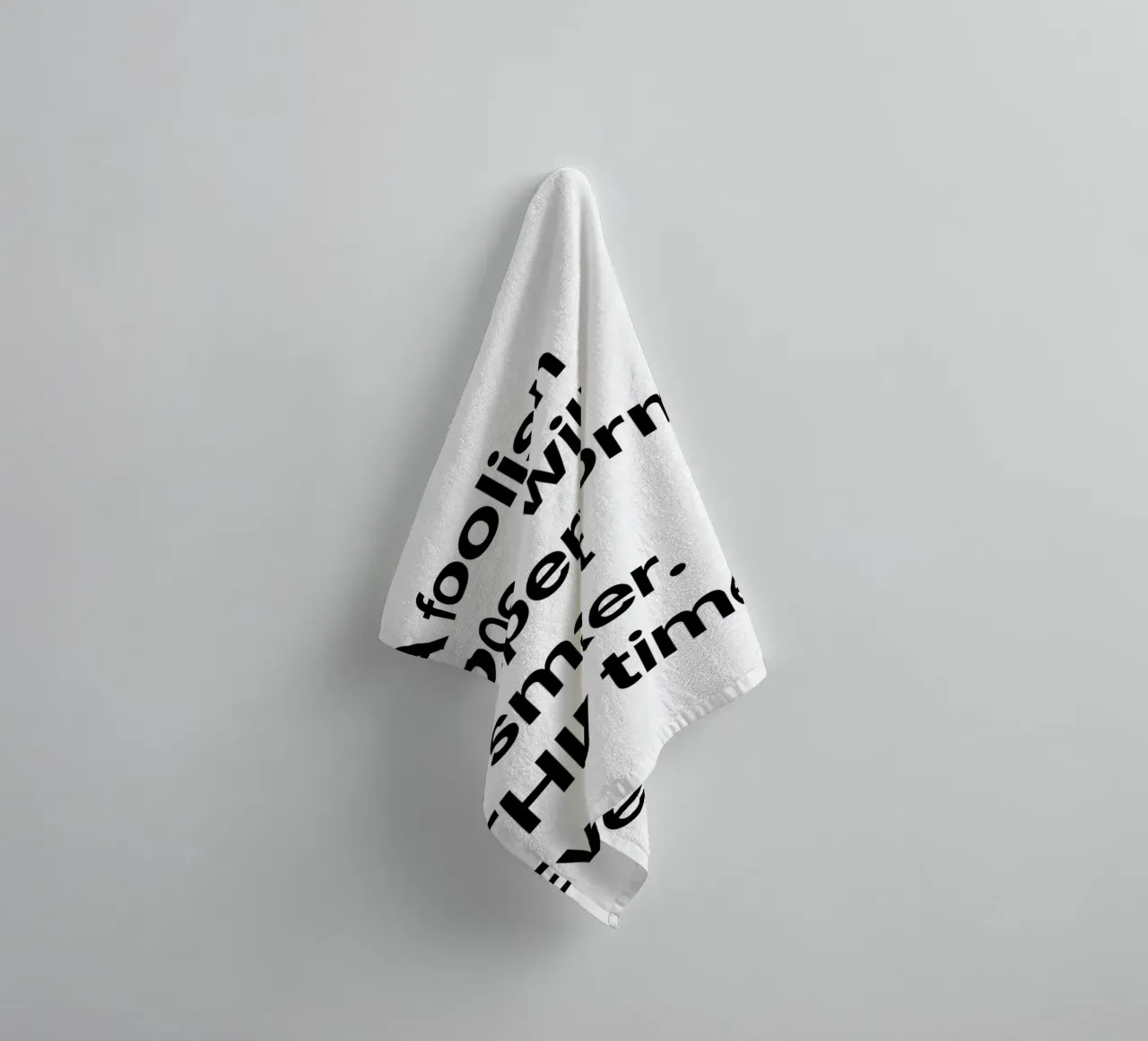 "The more time you waste, the more you will struggle." asciugamano da bagno da Type & Tape
