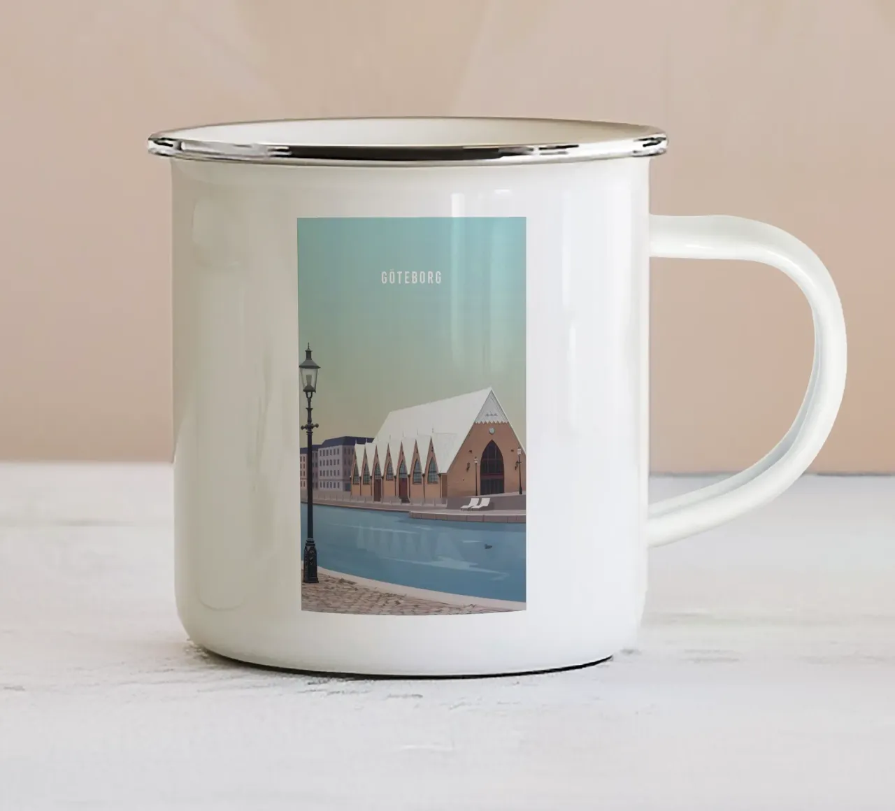 Göteborg Travel Postcard tazza in smalto da Attaboy Dsgn