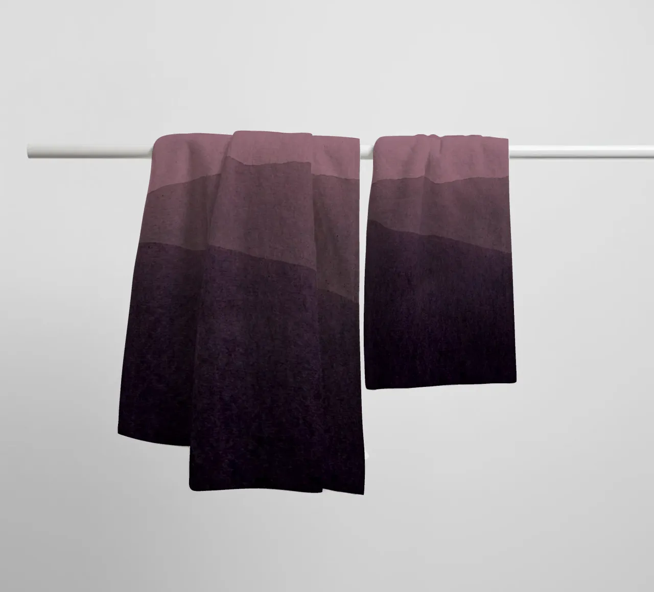 gradient landscape purple asciugamano da bagno da IRIS LEHNHARDT FINE ART