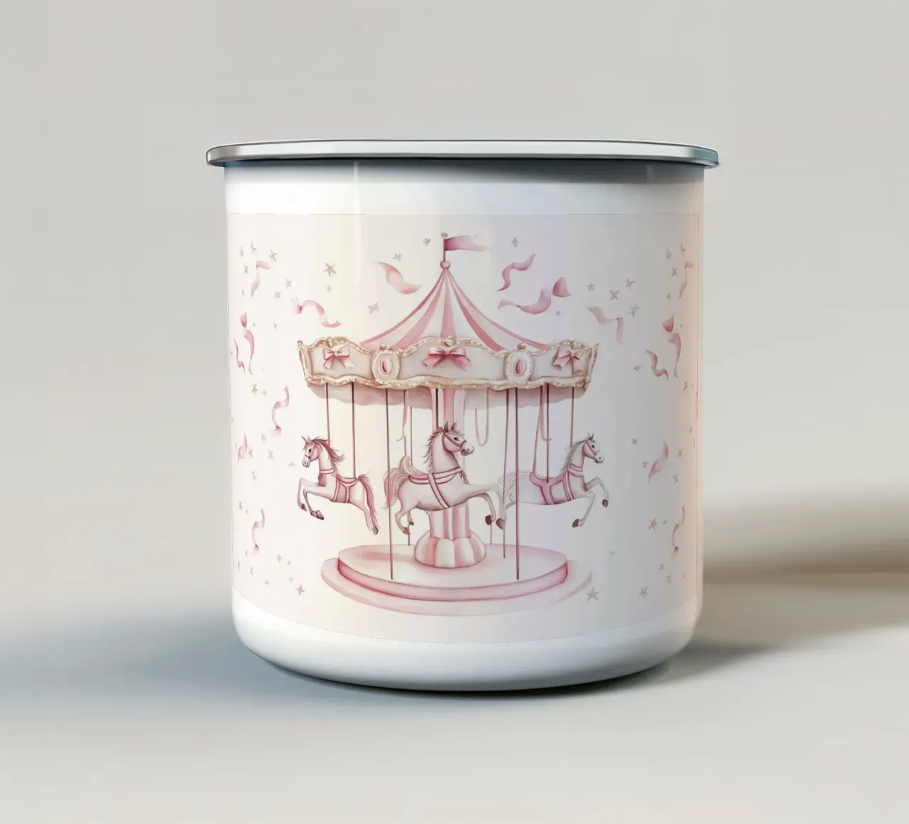 Carosello stravagante di cavalli rosa per l'asilo nido tazza in smalto da vintagepod