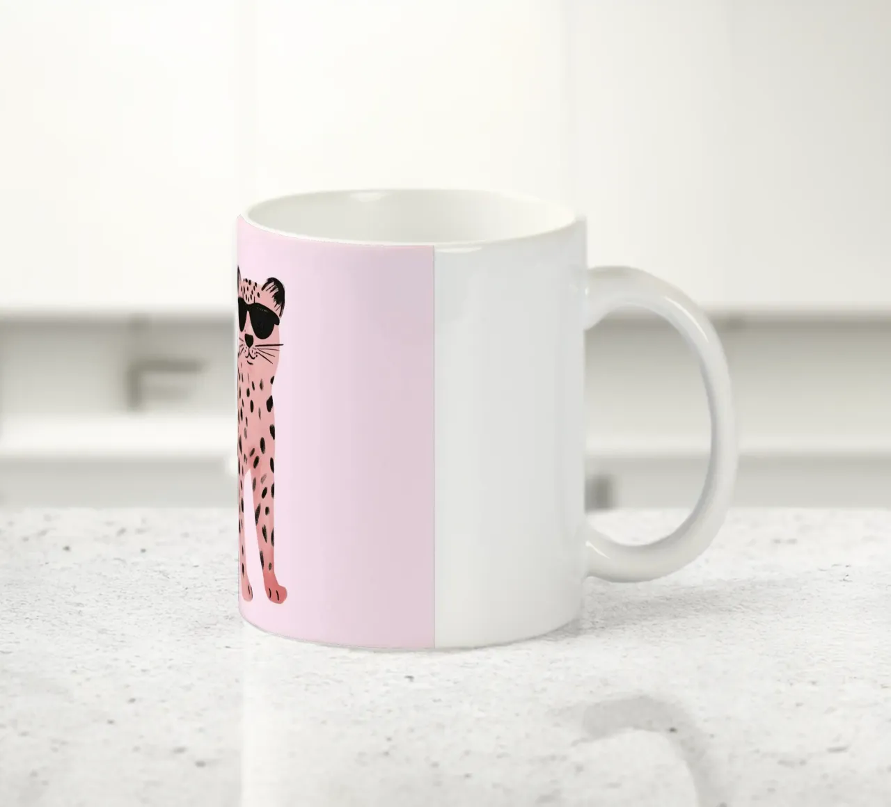 Strike a Pose Rosa Leopard Kunstdruck Keramik Tasse von vintagepod