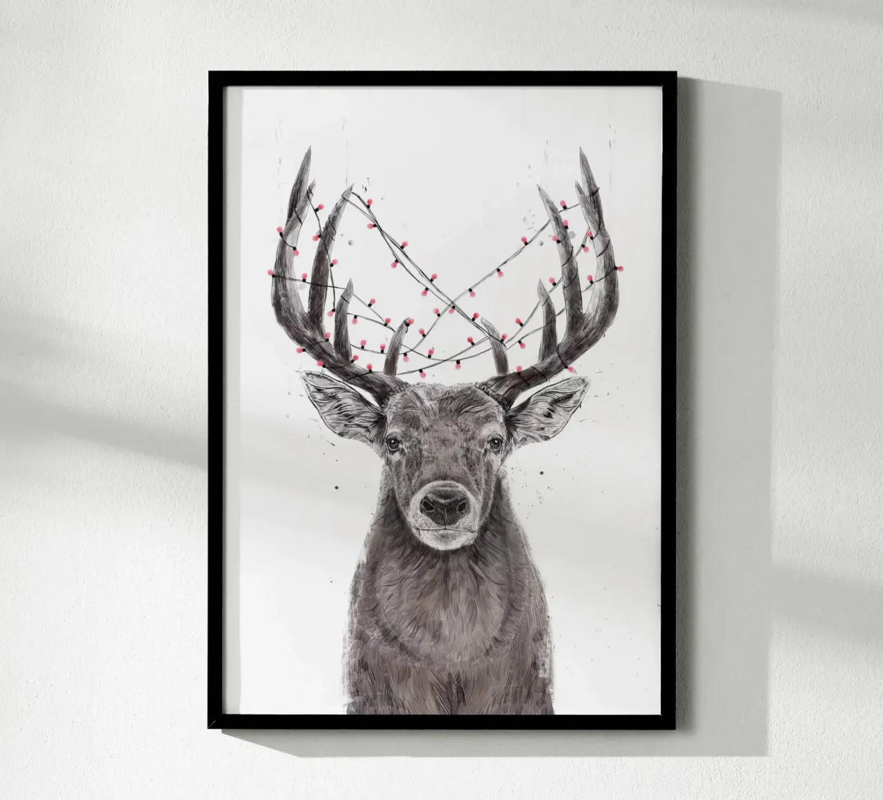Xmas deer poster con telaio in alluminio da Balazs Solti